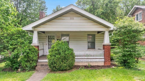 Photo of 810 N Walnut Street, Bloomington, IN 47408 (MLS # 202620322)