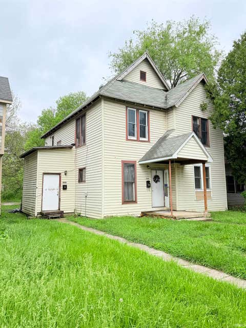 Tiny photo for 1522 S Washington Street, Marion, IN 46953 (MLS # 202618794)