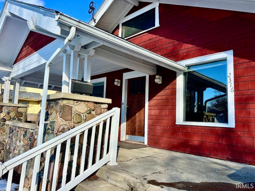 Photo of 2316 Kensington Boulevard, Fort Wayne, IN 46805 (MLS # 202604516)