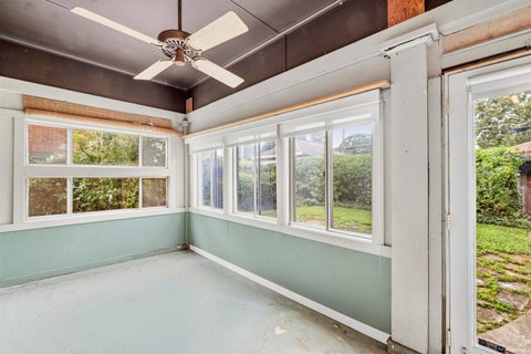 Tiny photo for 1307 Kensington Boulevard, Fort Wayne, IN 46805 (MLS # 202639860)