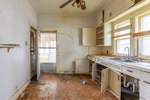 Tiny photo for 3525 S Harrison Street, Fort Wayne, IN 46807 (MLS # 202625452)