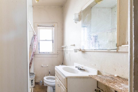 Tiny photo for 3525 S Harrison Street, Fort Wayne, IN 46807 (MLS # 202625452)