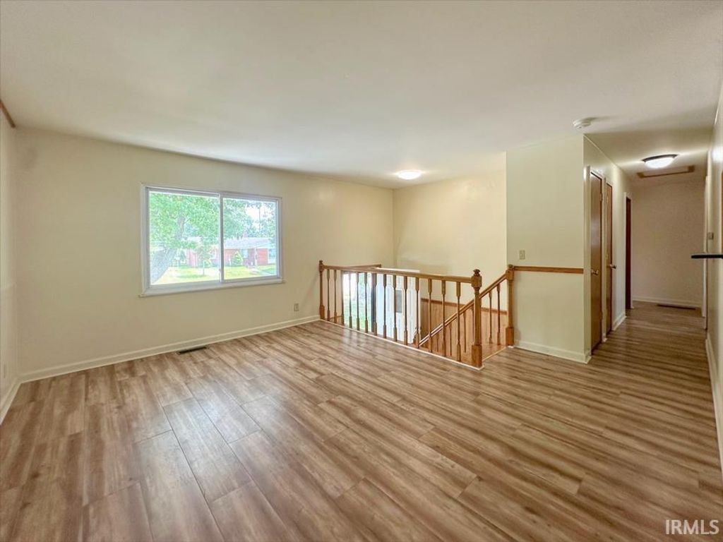 Photo of 1213 MAPLEWOOD Drive, Kokomo, IN 46902 (MLS # 202600164)