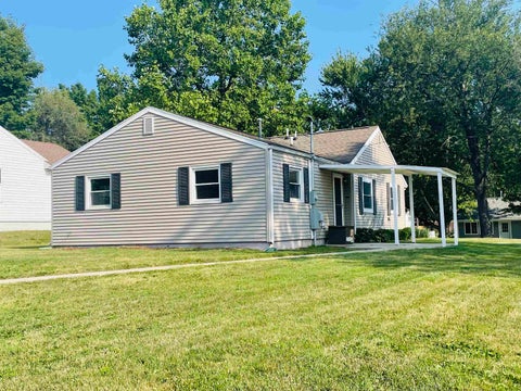 Tiny photo for 614 E Randolph Street, Angola, IN 46703 (MLS # 202634243)