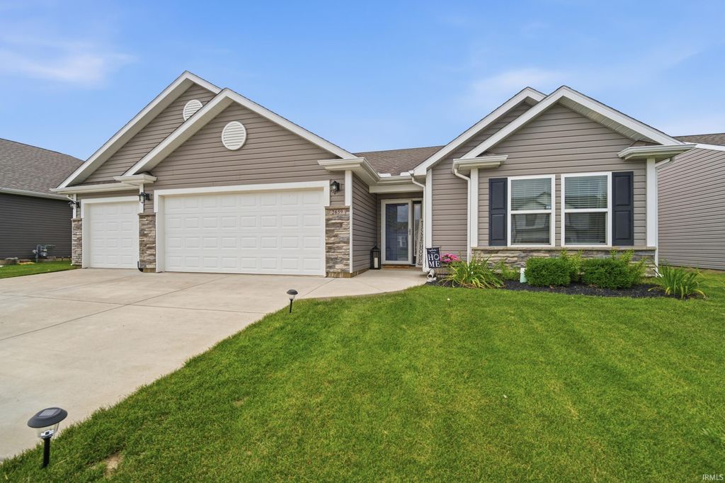Photo of 2659 Glastonbury Way, Lafayette, IN 47909 (MLS # 202630323)