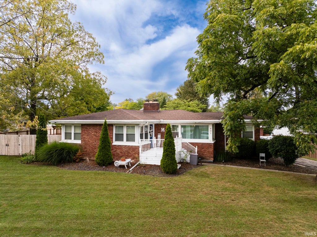 Photo of 601 N Vierwood Way, Muncie, IN 47304 (MLS # 202638322)