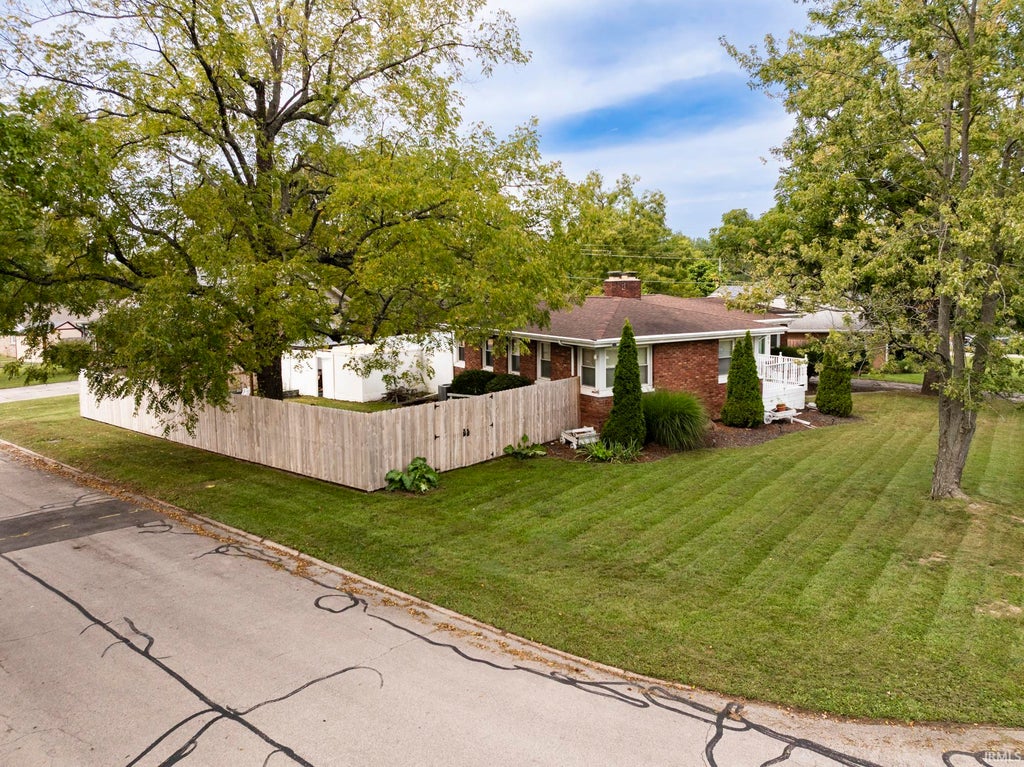 Photo of 601 N Vierwood Way, Muncie, IN 47304 (MLS # 202638322)