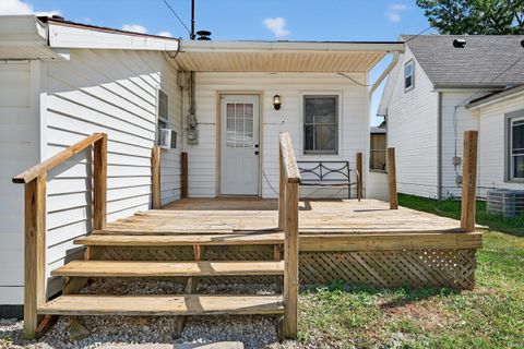 Tiny photo for 1723 N Courtland Avenue, Kokomo, IN 46901 (MLS # 202535401)