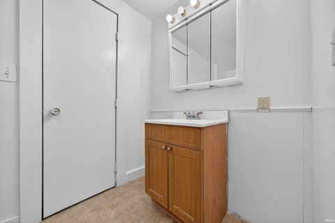 Tiny photo for 1723 N Courtland Avenue, Kokomo, IN 46901 (MLS # 202535401)