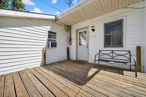 Tiny photo for 1723 N Courtland Avenue, Kokomo, IN 46901 (MLS # 202535401)