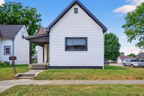 Tiny photo for 1723 N Courtland Avenue, Kokomo, IN 46901 (MLS # 202535401)