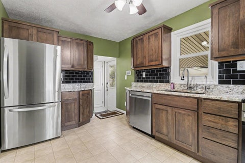 Tiny photo for 54218 N Ironwood Road, South Bend, IN 46635 (MLS # 202637269)