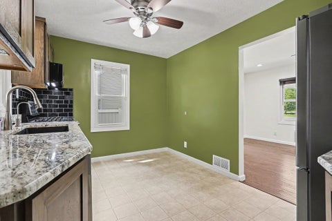 Tiny photo for 54218 N Ironwood Road, South Bend, IN 46635 (MLS # 202637269)