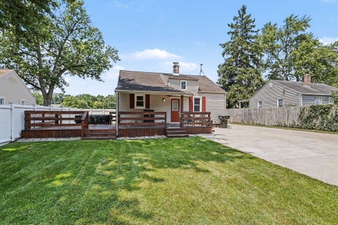 Tiny photo for 54218 N Ironwood Road, South Bend, IN 46635 (MLS # 202637269)