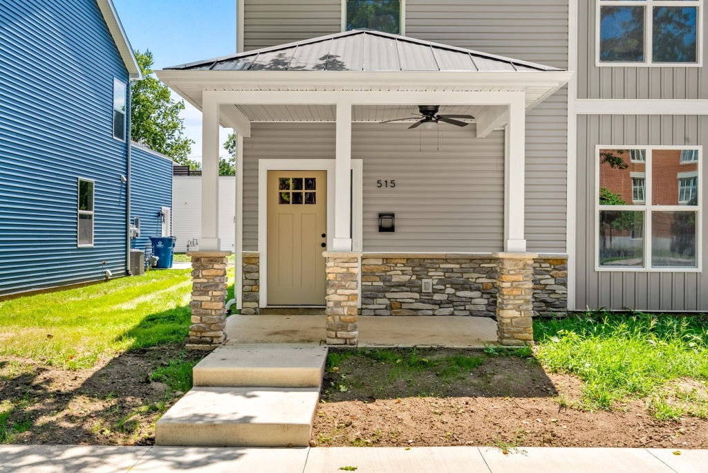 Photo of 515 E College Avenue, North Manchester, IN 46962 (MLS # 202627300)
