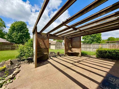 Tiny photo for 9140 Southport Drive, Evansville, IN 47711 (MLS # 202607264)