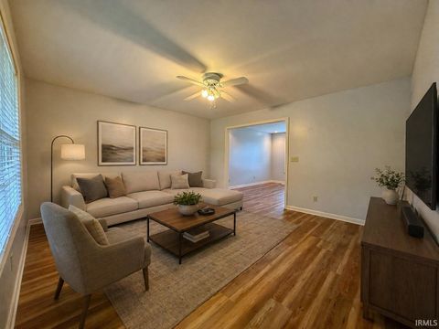 Tiny photo for 9140 Southport Drive, Evansville, IN 47711 (MLS # 202607264)
