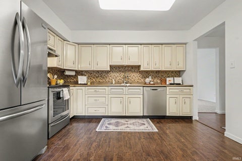 Tiny photo for 2500 Topsfield Road #603, South Bend, IN 46614 (MLS # 202638882)