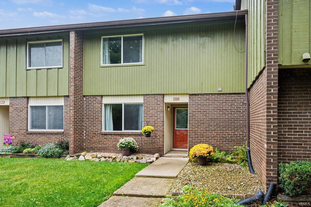 Photo of 2500 Topsfield Road #603, South Bend, IN 46614 (MLS # 202638882)