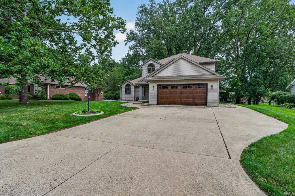 Photo of 2208 Cambridge Drive, Goshen, IN 46528 (MLS # 202635098)