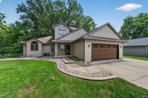 Photo of 2208 Cambridge Drive, Goshen, IN 46528 (MLS # 202635098)