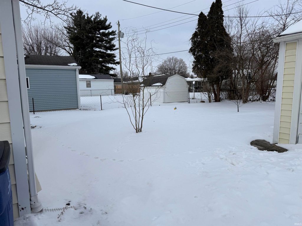 Photo of 820 N Oxford Drive, Marion, IN 46952 (MLS # 202603534)