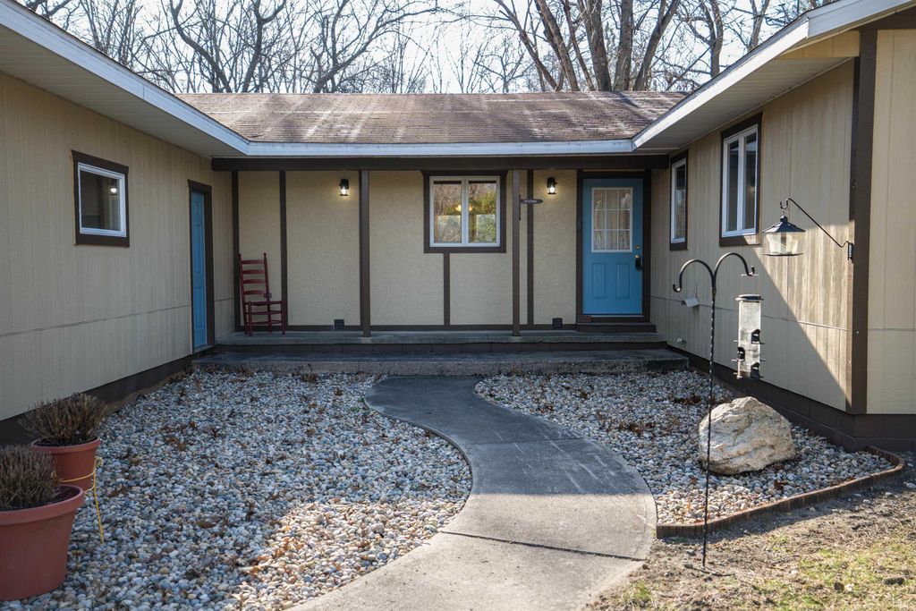 Photo of 5020 S Woodland E Drive, North Judson, IN 46366 (MLS # 202610453)