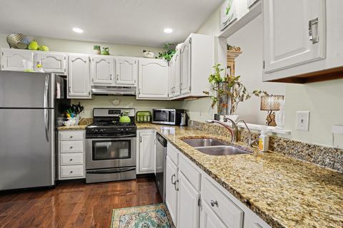 Tiny photo for 1021 Wheatstone Drive, Mishawaka, IN 46544 (MLS # 202605388)