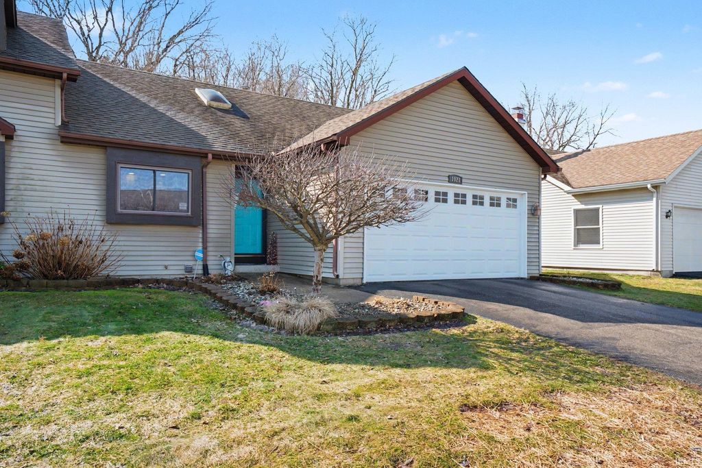 Photo of 1021 Wheatstone Drive, Mishawaka, IN 46544 (MLS # 202605388)