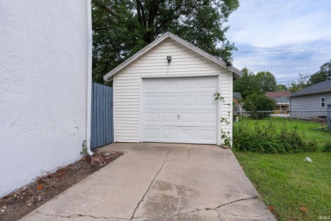 Tiny photo for 215 S Main Street, Monticello, IN 47960 (MLS # 202640834)