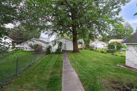 Tiny photo for 215 S Main Street, Monticello, IN 47960 (MLS # 202640834)