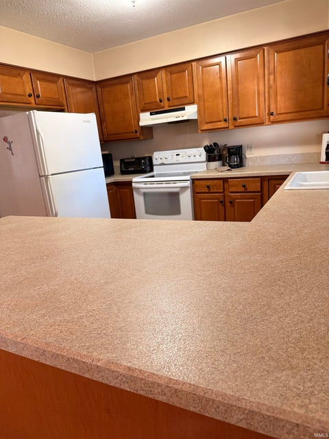 Tiny photo for 841 Hochgesang Avenue, Jasper, IN 47546 (MLS # 202642102)