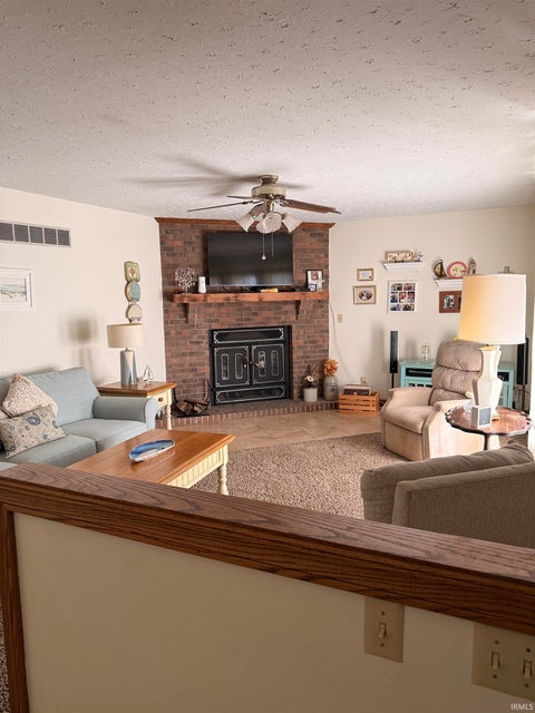 Tiny photo for 841 Hochgesang Avenue, Jasper, IN 47546 (MLS # 202642102)