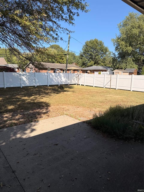 Tiny photo for 841 Hochgesang Avenue, Jasper, IN 47546 (MLS # 202642102)