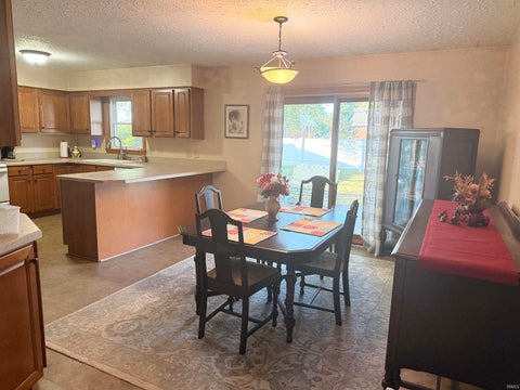 Tiny photo for 841 Hochgesang Avenue, Jasper, IN 47546 (MLS # 202642102)