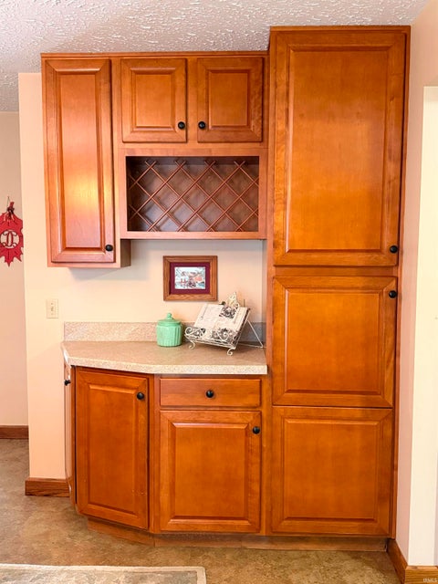 Tiny photo for 841 Hochgesang Avenue, Jasper, IN 47546 (MLS # 202642102)