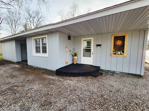 Tiny photo for 105 W 15th Street, Winamac, IN 46996 (MLS # 202609344)