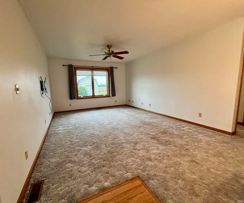 Tiny photo for 273 S 900 E, Marion, IN 46953 (MLS # 202622471)