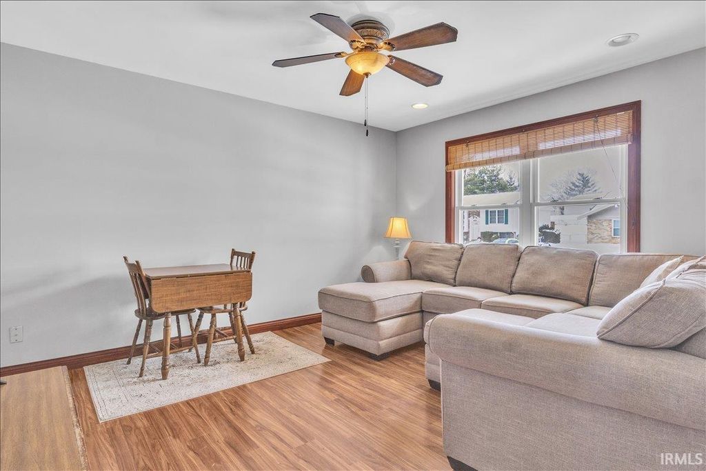 Photo of 5708 Berry Lane, Evansville, IN 47710 (MLS # 202603527)