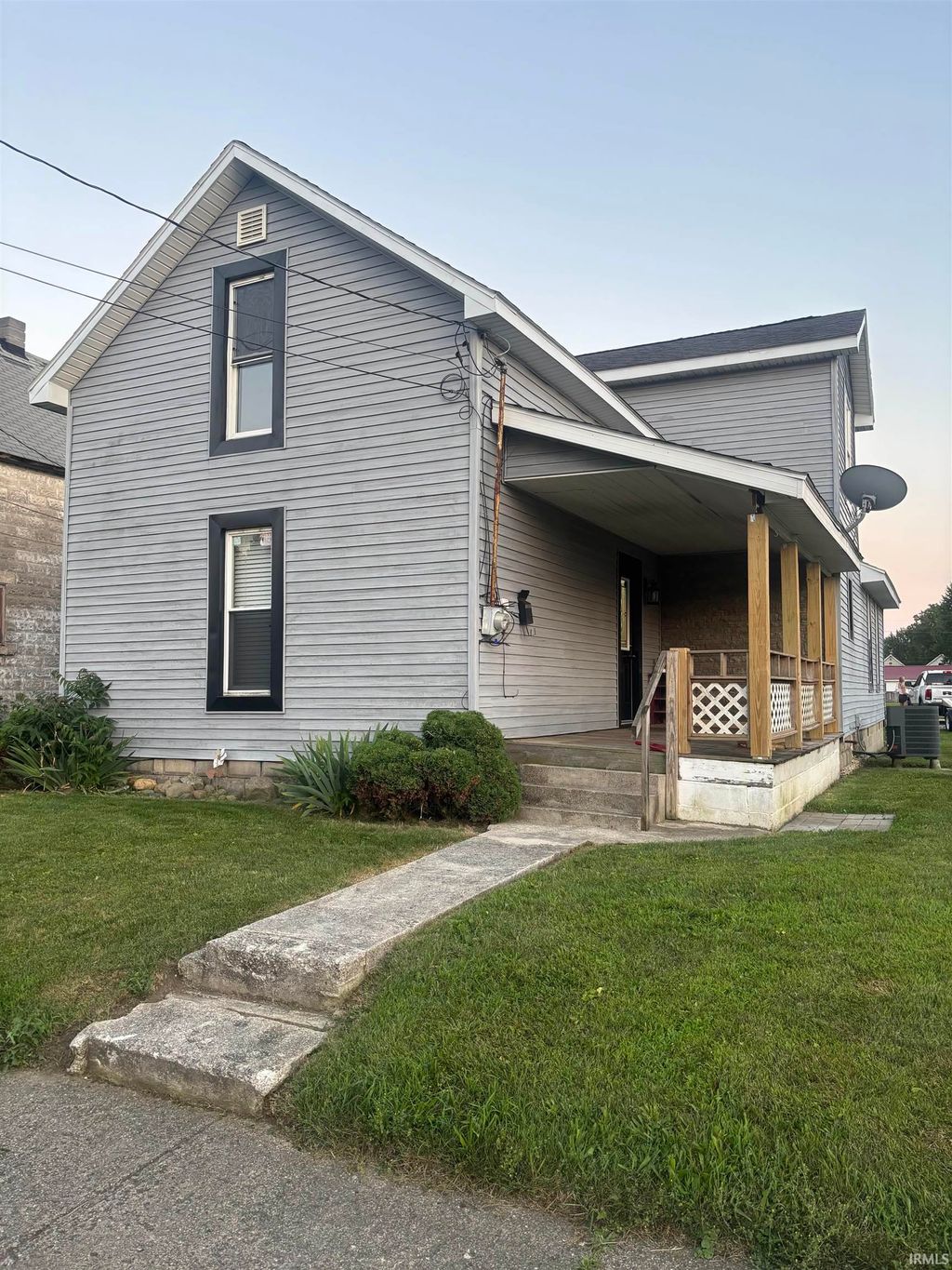 Photo of 1523 Sabine Street, Huntington, IN 46750 (MLS # 202628195)