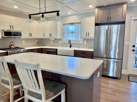 Tiny photo for 210 E Pine Avenue, West Lafayette, IN 47906 (MLS # 202609470)