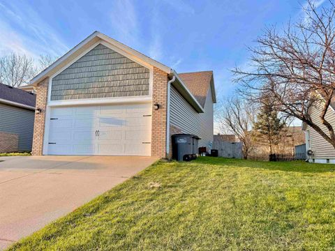 Tiny photo for 210 E Pine Avenue, West Lafayette, IN 47906 (MLS # 202609470)