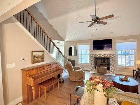 Tiny photo for 210 E Pine Avenue, West Lafayette, IN 47906 (MLS # 202609470)