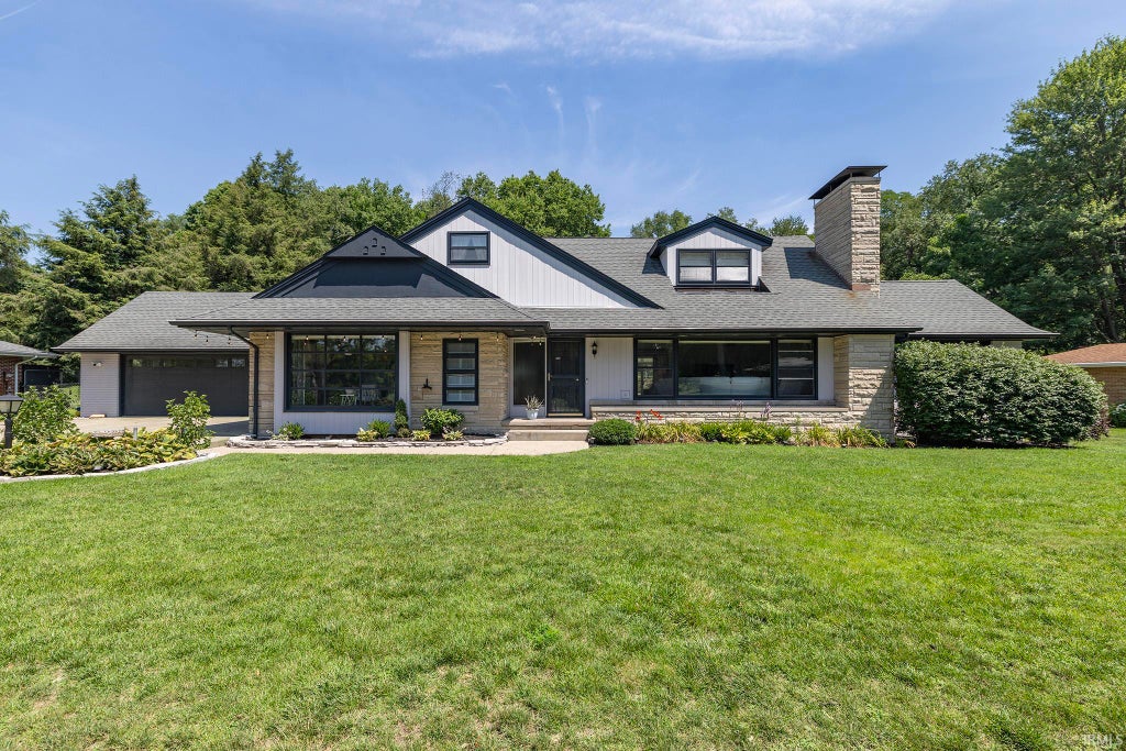 Photo of 2028 Grant Street, Elkhart, IN 46514 (MLS # 202628243)