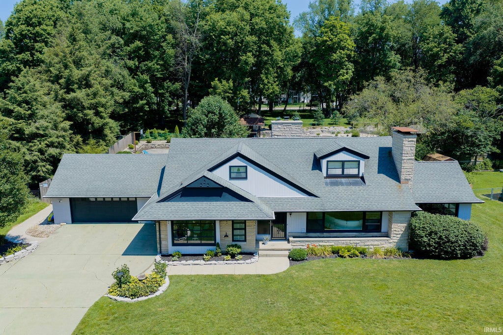 Photo of 2028 Grant Street, Elkhart, IN 46514 (MLS # 202628243)