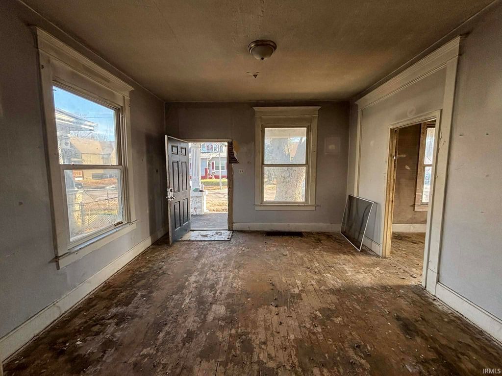 Photo of 1137 S Grand Avenue, Evansville, IN 47713 (MLS # 202601757)