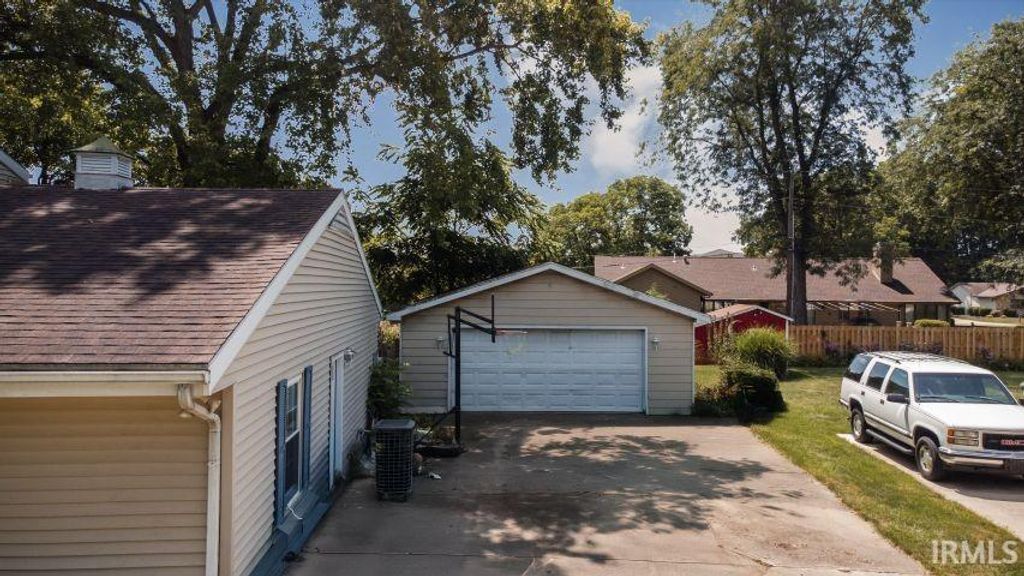Photo of 2213 W Audubon Drive, Muncie, IN 47304 (MLS # 202606671)