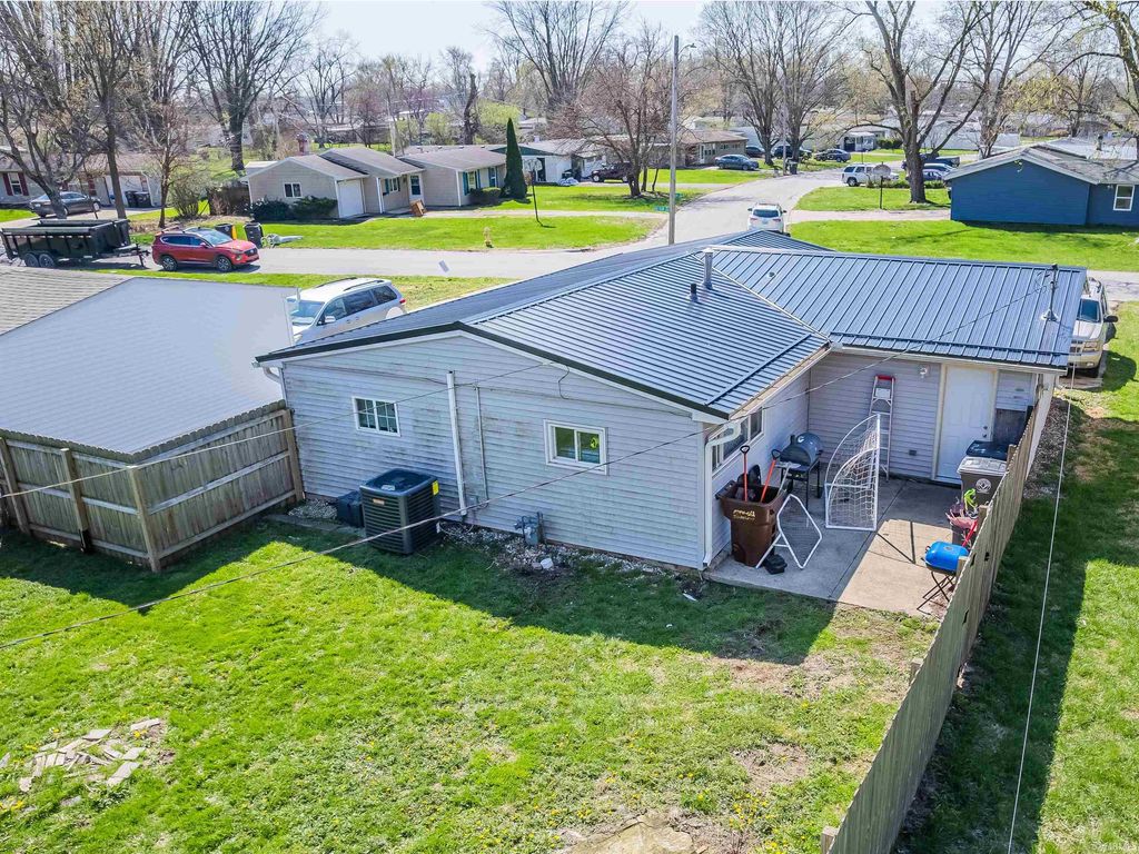 Photo of 2606 Cle Elum Drive, Fort Wayne, IN 46809 (MLS # 202612337)