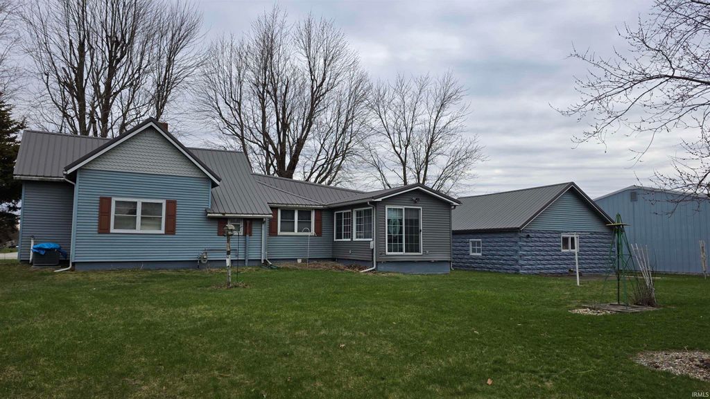 Photo of 1336 W 13th Street, Rochester, IN 46975 (MLS # 202608484)