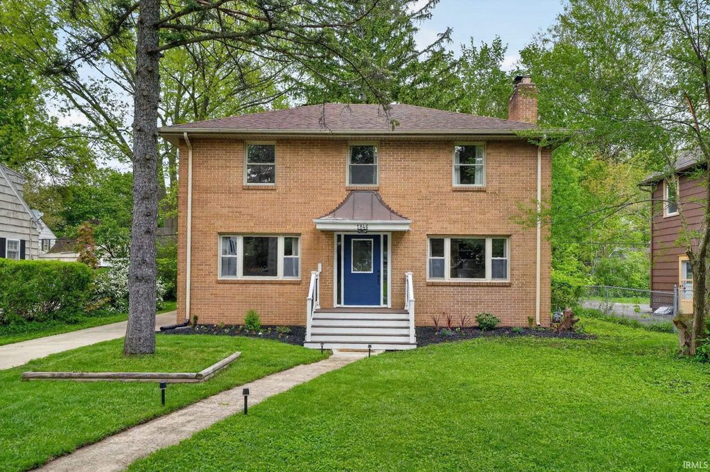 Photo of 1846 College Street, South Bend, IN 46628 (MLS # 202617587)